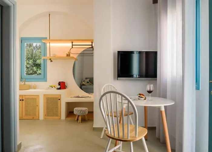 凯乐特赛亚套房酒店 3* Akrotírion